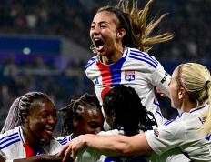 IM体育官方平台-奥地利女足球员齐聚备战国际比赛