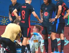 IM体育在线注册-包含比利亚雷亚尔客场不敌巴萨，错失前四的词条