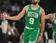 IM体育-关于波士顿凯尔特人冲击东部冠军宝座，实力雄厚的信息