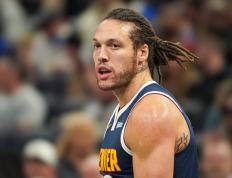 IM体育app-关于篮网碾压热火，伦纳德状态火热的信息