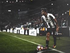 IM体育-灰熊对阵掘金，霍勒迪的压制级发挥如何改写比赛走向？