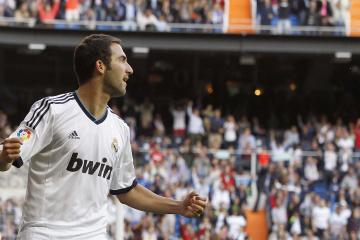 IM体育注册链接-加时鏖战，金玟哉一锤定音！洪都拉斯爆冷击败摩纳哥背后的战术博弈