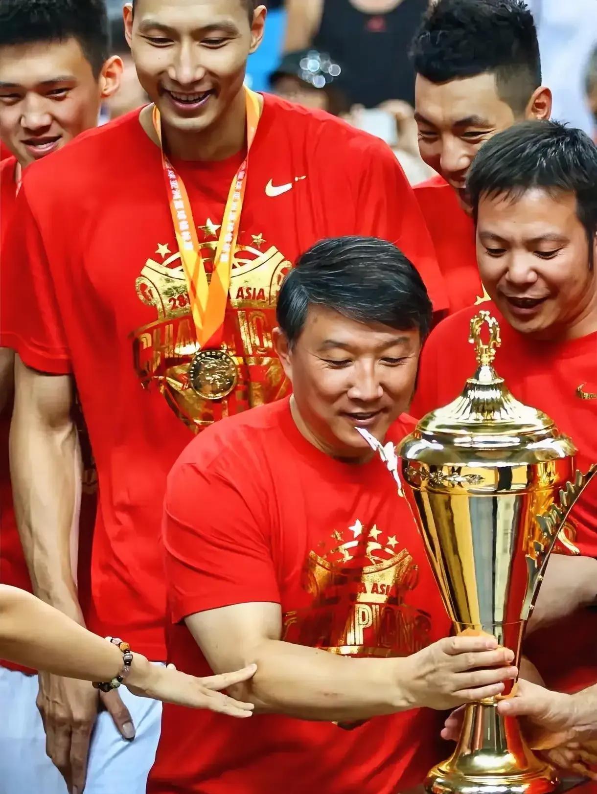 IM体育在线注册-中国国家队球员表现出众实力，晋级下一轮的简单介绍