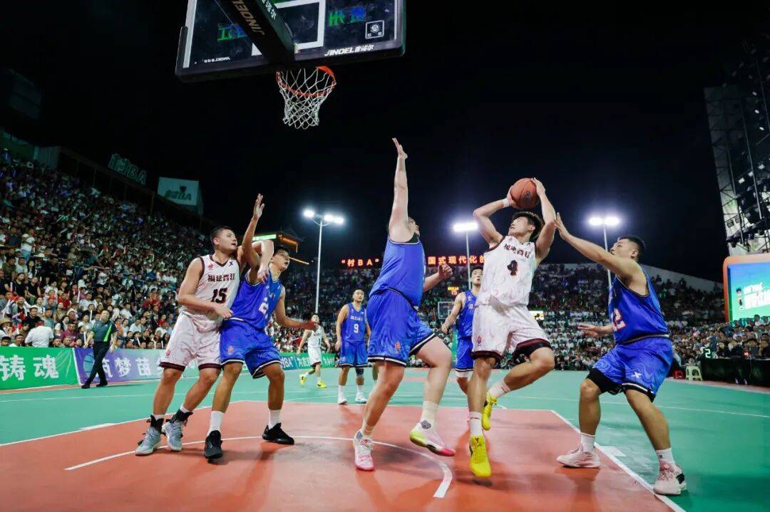 IM体育官方网-包含职业篮球总决赛打响，球队各显神通争夺胜利的词条