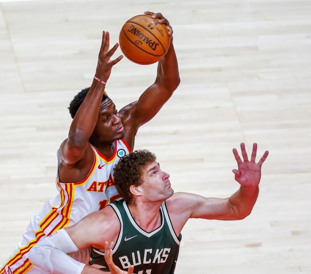 IM体育App下载-包含四川队完胜浙江队，字母哥惊艳四座的词条