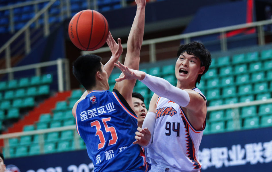 IM体育App下载-爵士完胜天津队,易建联带队取胜