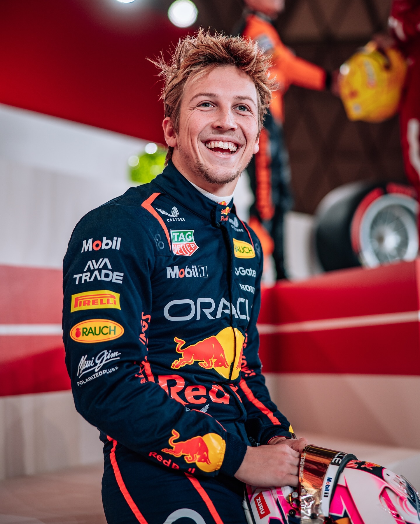 IM体育下载-包含红牛车队逆转雷诺车队，阿隆索高光表现的词条